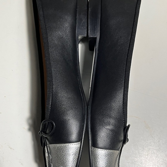 CHANEL Women's Black and Silver Flats - Picture 4 of 10